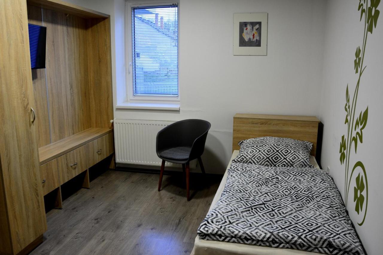 Dentissimi vendégszobák Mosonmagyaróvár Buitenkant foto